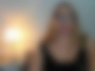 AriaGntle's Live Sex Cam Show
