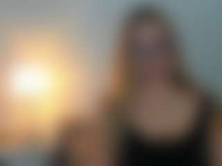 AriaGntle's Live Sex Cam Show