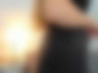 AriaGntle's Live Sex Cam Show