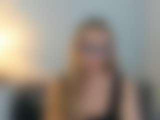 Live cam show with AriaGntle - Handjob on CamwithHer