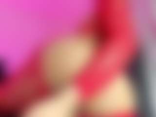 Live cam show with realsweetbrina - Blue Eyes on xplaylive.com