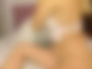 BlindingLightss's Live Sex Cam Show