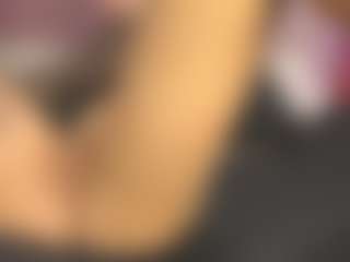 BlindingLightss's Live Sex Cam Show