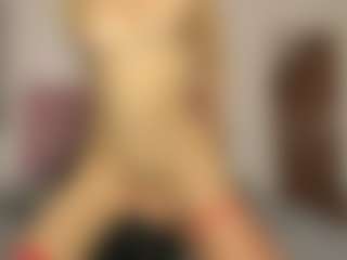 BlindingLightss's Live Sex Cam Show