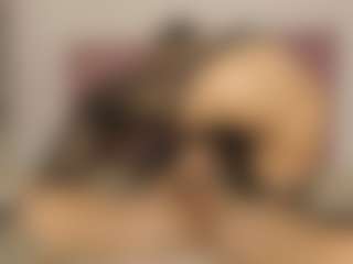 BlindingLightss's Live Sex Cam Show