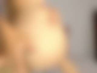 Spettacolo in cam dal vivo con BlindingLightss - Anal su Camsoda