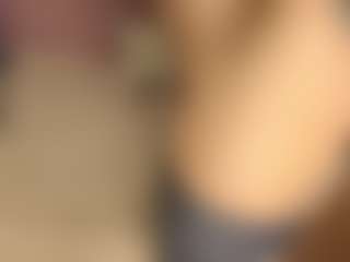 BlindingLightss's Live Sex Cam Show