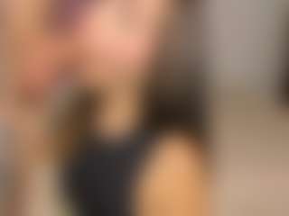 Live cam show with BlindingLightss - Bedroom on sexylive.show