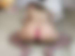 Live cam show with SunriseGuys - Small on CamClone