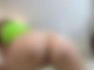 Live cam show with SunriseGuys - Cute on Dolls Live
