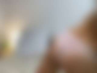 Live cam show with SunriseGuys - Strip on Soda Cam