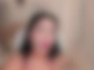 Live cam show with zoee-jackson - Living Room on luckytryst.com