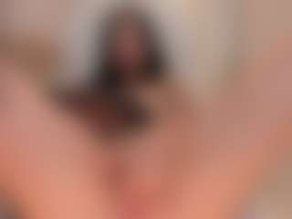 Live cam show with zoee-jackson - Living Room on mypornchat.com