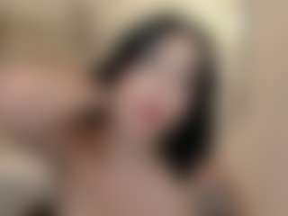 Live cam show with Zoee Jackson - Living Room on Mixed Magazine Live