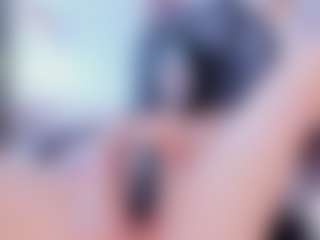 Live cam show with Zoee Jackson - Facial Piercings on SpankPalCams