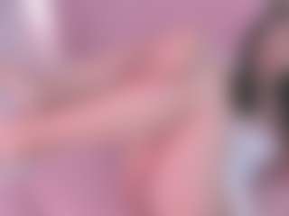 Bonnie MILF webcam performer live streaming