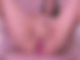 Live cam show with Bonnie - Squirt Mature on Camsoda