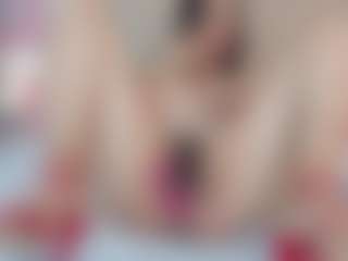 Live cam show with Bonnie - Small Tits Mature on Soda Cam