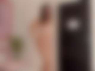 Live cam show with Bonnie - Average on Camsoda