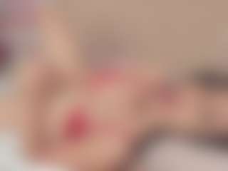 Bonnie MILF webcam performer live streaming
