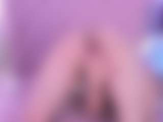 Live cam show with Bonnie - Bedroom Mature on Dare Cams