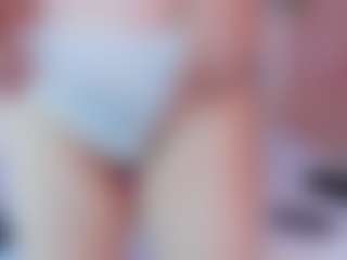 Bonnie MILF webcam performer live streaming