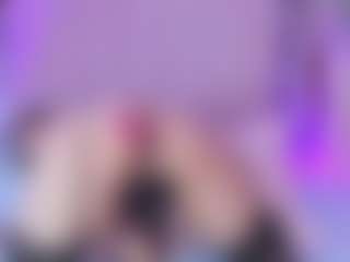 Bonnie MILF webcam performer live streaming