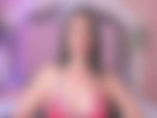 Bonnie MILF webcam performer live streaming
