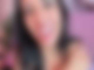 Bonnie MILF webcam performer live streaming