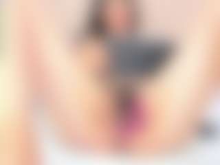 Live cam show with Bonnie - Average on Hubzter Live