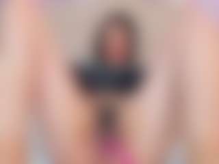 Live cam show with Bonnie - Small Tits Mature on liverealitysex.com