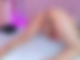 Live cam show with Bonnie - Fingering MILF on Camsoda