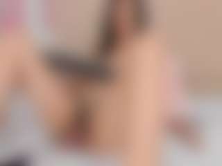 Bonnie MILF webcam performer live streaming