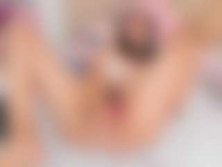 Live cam show with Bonnie - Gamer Mature on TeamSkeetLive