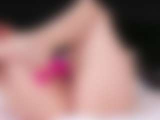 LiaTink's Live Sex Cam Show