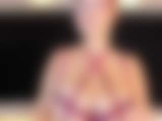 LiaTink's Live Sex Cam Show