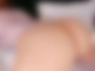 Live cam show with LiaTink - Spank Red Hair on Camming Site