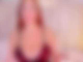 Live cam show with LiaTink - Shaved Pussy Curvy on Latina Girls