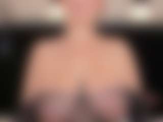 LiaTink's Live Sex Cam Show