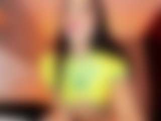 Cute-enderlyn21's Live Sex Cam Show