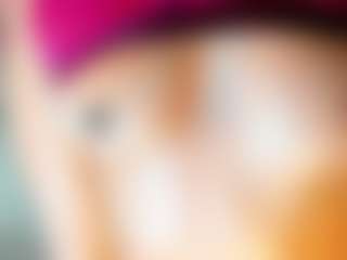 Live cam show with Cute-enderlyn21 - Brown Eyes on googirlz