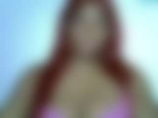 Live cam show with Lady Noire - Thick on xDating