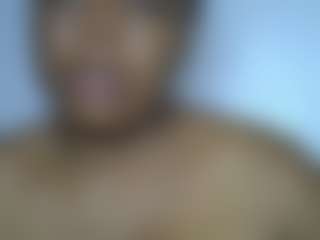 Live cam show with Lady Noire - Big Clit on camtv