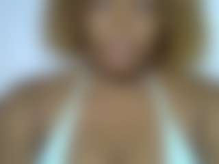 Live cam show with Lady Noire - Pegging on Camsoda