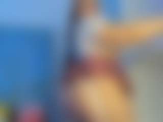 Live cam show with Bellotaht - Living Room on xxxlivecams.org