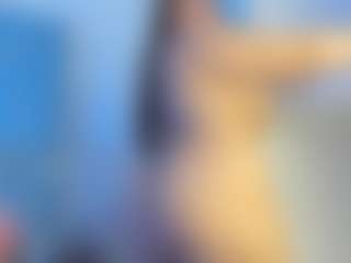 Live cam show with Bellotaht - Living Room on AdultVida.com