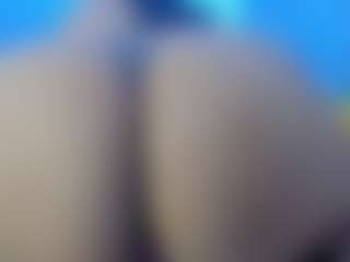 Live cam show with Bellotaht - Living Room on Camsoda.co