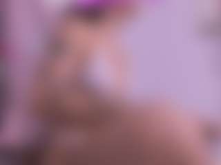 Live cam show with Freyaht - Athletic on Free Soda