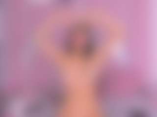 Live cam show with Freyaht - Living Room on Instabang
