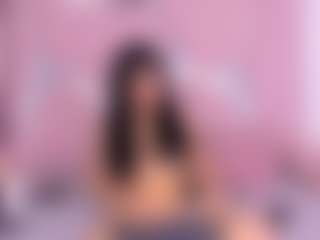 Live cam show with Freyaht - Curvy Toys on Mixed Magazine Live